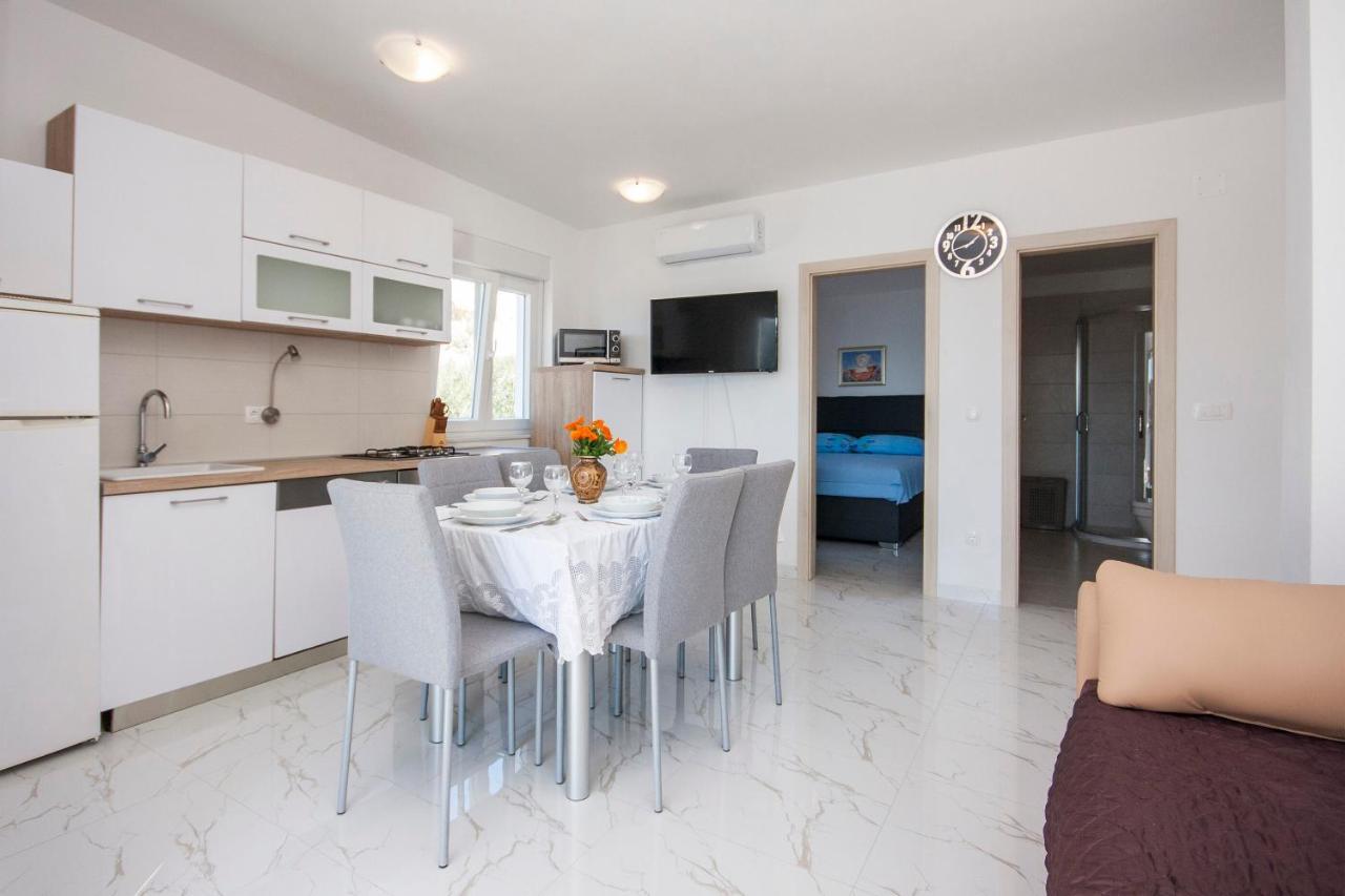 Apartments Osti Рогозница Экстерьер фото